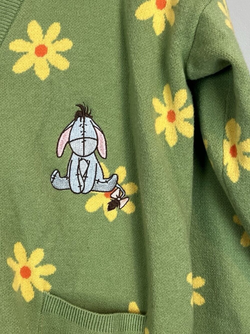 Disney Winnie the Pooh Green Floral Cardigan Womens Size Small Box Lunch - Picture 4 of 13